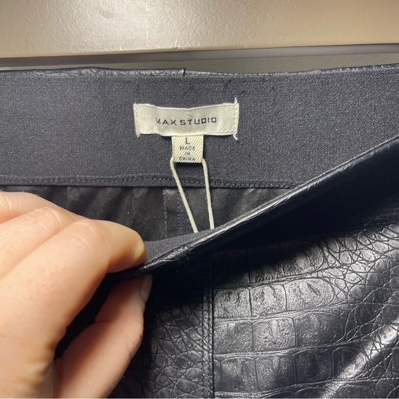 NWT - Max Studio women's black snake print moto biker pull on leggings in size L - Picture 4 of 6